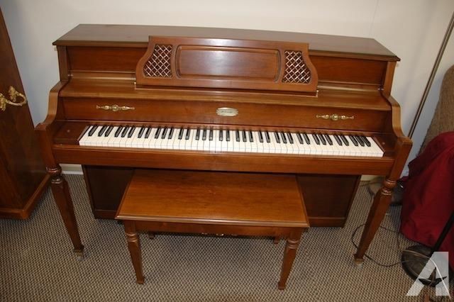 Lowrey spinet piano worth